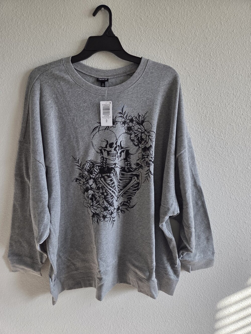 torrid Gray Sweatshirt with Black Floral Skull Graphic NWT